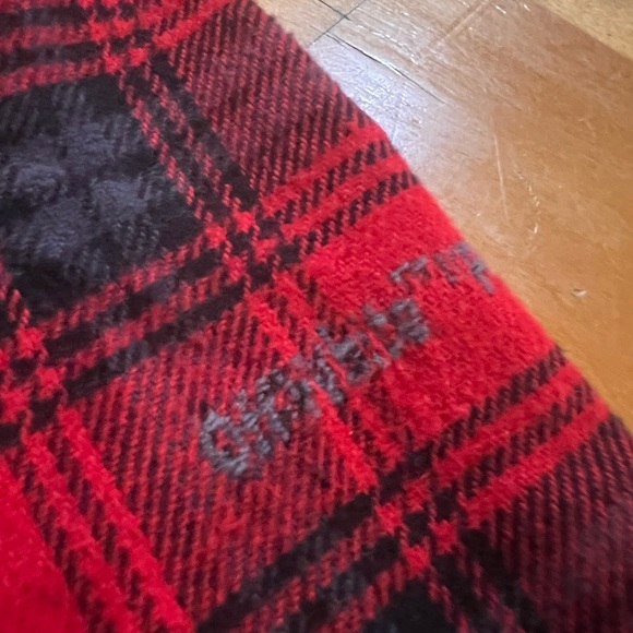 Off White Flannel (Black & Red). Logo embroidered on back. - Picture 11 of 11